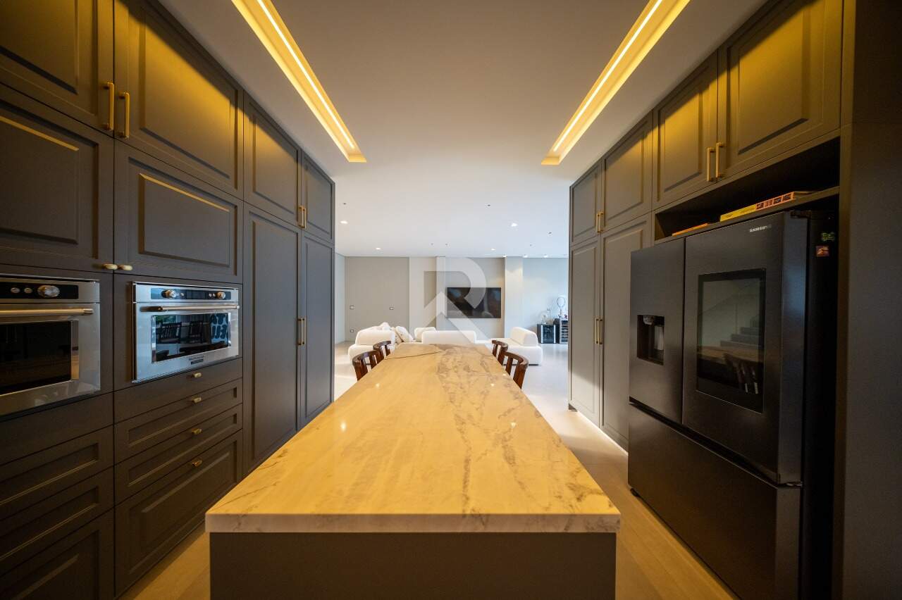 Casa de Alto Padrão com Piscina Aquecida, 4 suítes, 4 vagas à venda, 388,76 m² - Campo Comprido - Curitiba/PR miniatura 13