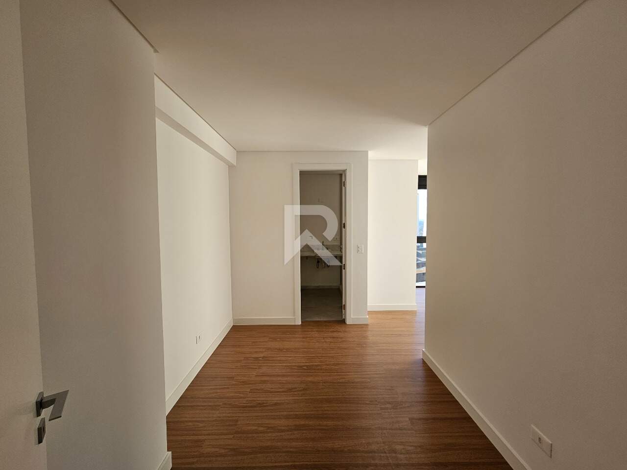 Apartamento Novo em Andar Alto e Face Norte com 3 Suítes e 3 Vagas à venda, 165m² - Bigorrilho, Curitiba miniatura 9