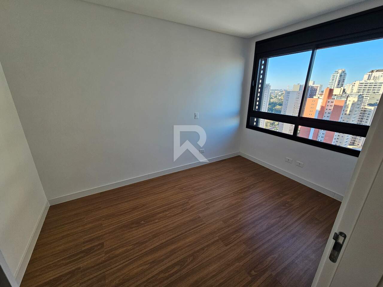 Apartamento Novo em Andar Alto e Face Norte com 3 Suítes e 3 Vagas à venda, 165m² - Bigorrilho, Curitiba miniatura 14
