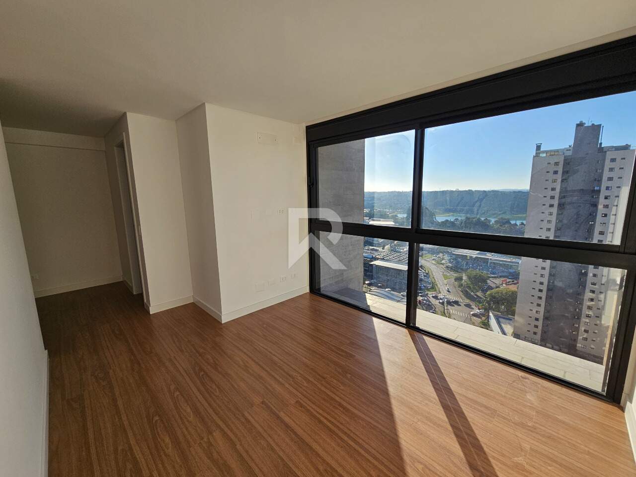 Apartamento Novo em Andar Alto e Face Norte com 3 Suítes e 3 Vagas à venda, 165m² - Bigorrilho, Curitiba miniatura 11