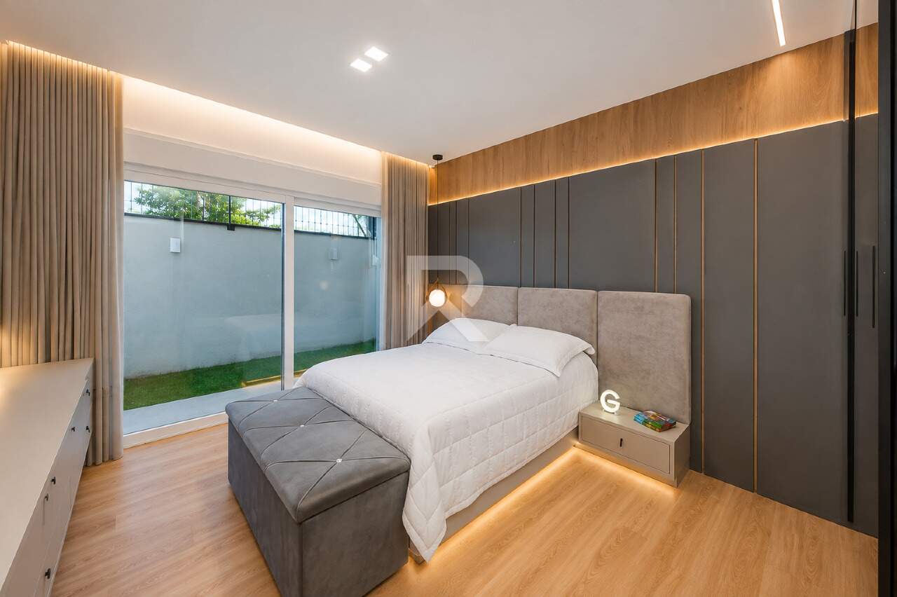 Casa de Luxo Mobiliada em Condomínio com Piscina, 4 Suítes e 7 Vagas para Locação, 635 m² - Campo Comprido - Curitiba/PR miniatura 18