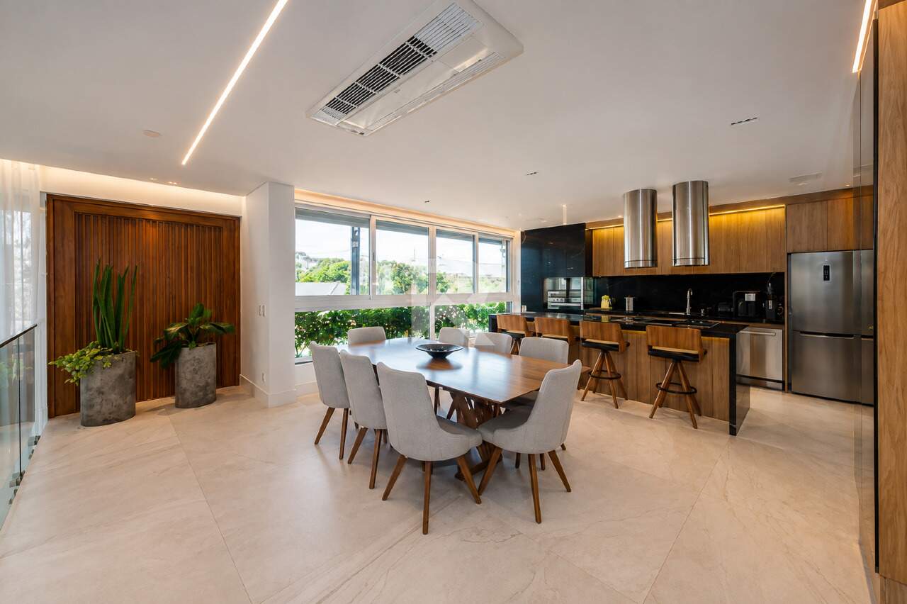 Casa de Luxo Mobiliada em Condomínio com Piscina, 4 Suítes e 7 Vagas para Locação, 635 m² - Campo Comprido - Curitiba/PR miniatura 9