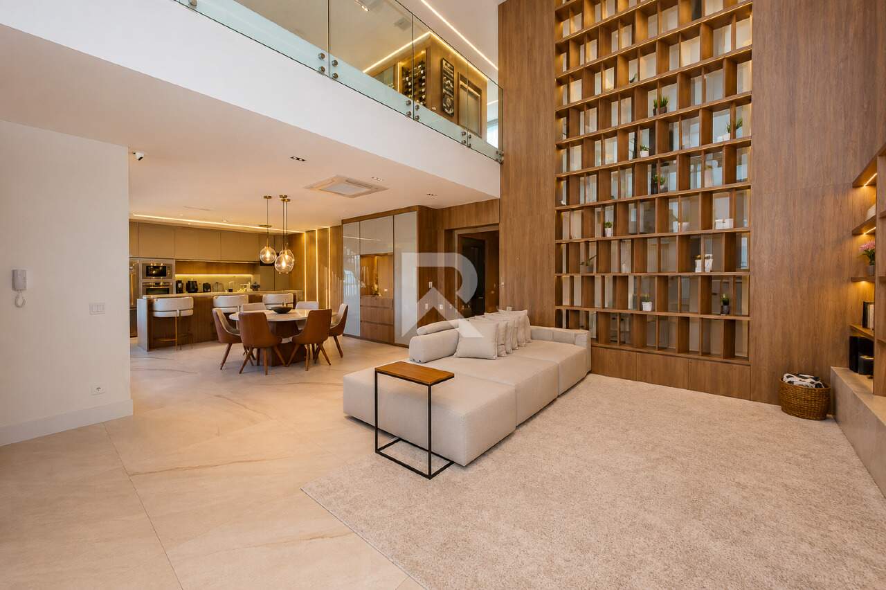 Casa de Luxo Mobiliada em Condomínio com Piscina, 4 Suítes e 7 Vagas para Locação, 635 m² - Campo Comprido - Curitiba/PR miniatura 5