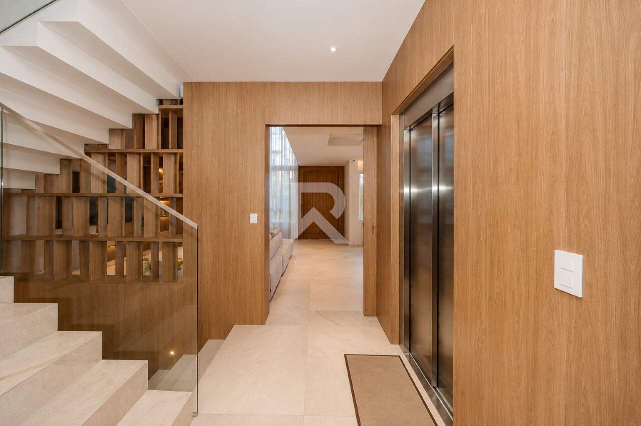 Casa de Luxo Mobiliada em Condomínio com Piscina, 4 Suítes e 7 Vagas para Locação, 635 m² - Campo Comprido - Curitiba/PR miniatura 15