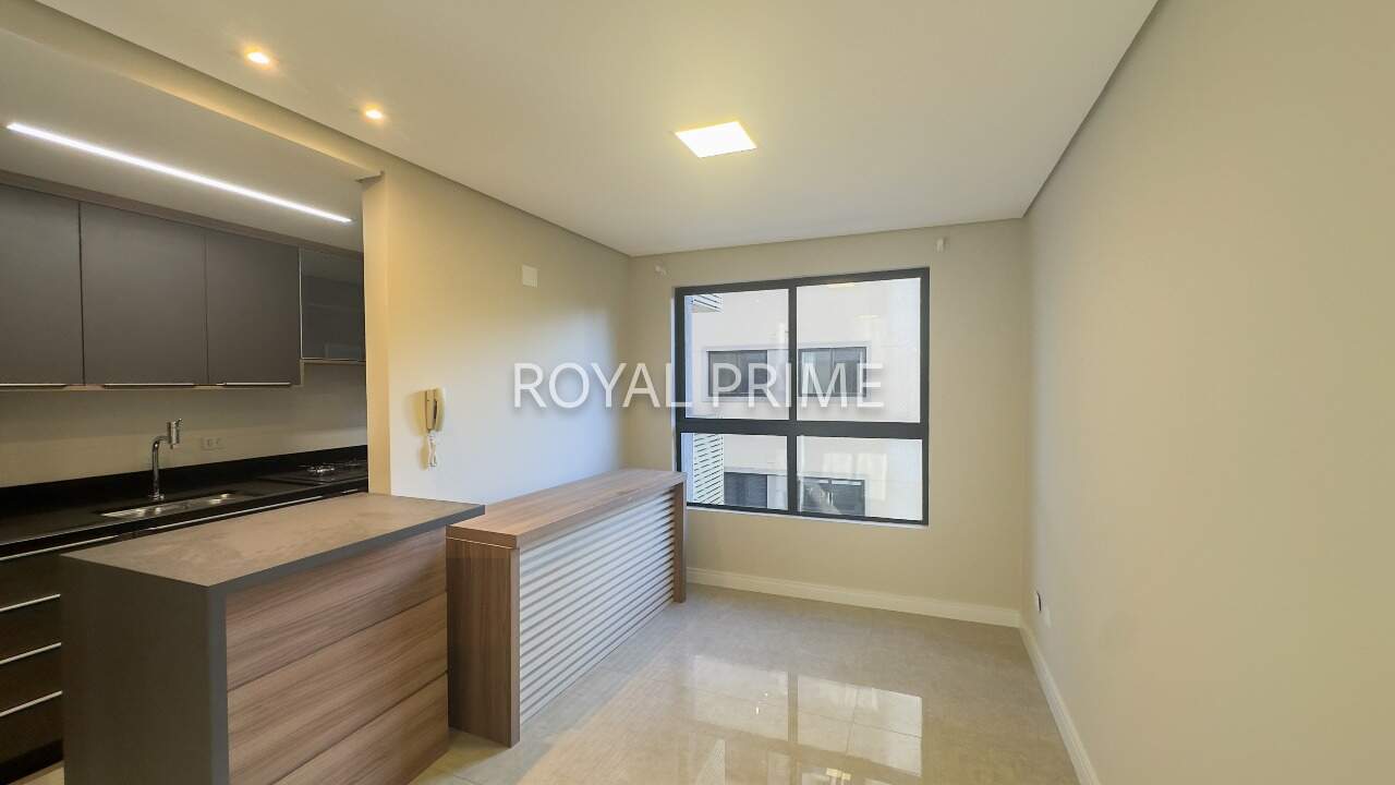 Apartamento Semi Mobiliado em Cond. Clube com 3 quartos e 2 vagas para locação - 71 m2 - Santo Inácio, Curitiba-PR miniatura 5