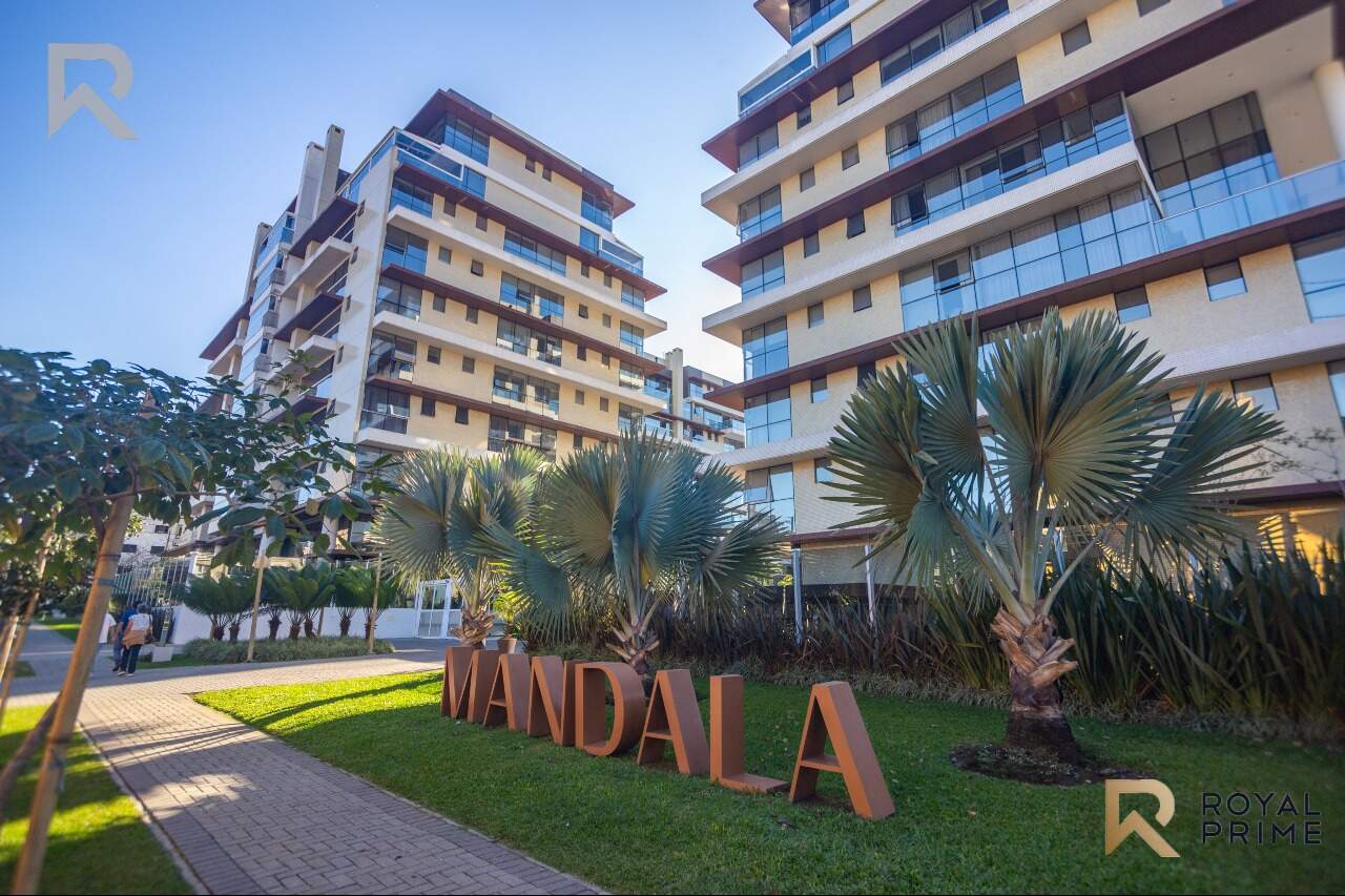 Cobertura Mobiliada em Cond Clube com 3 suítes para venda - 247m2 - Água Verde, Curitiba-PR miniatura 2