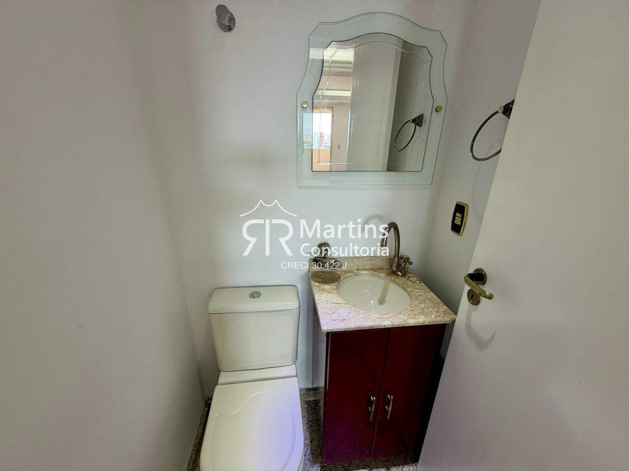 Apartamento à venda no Vila Assunção: Lavabo