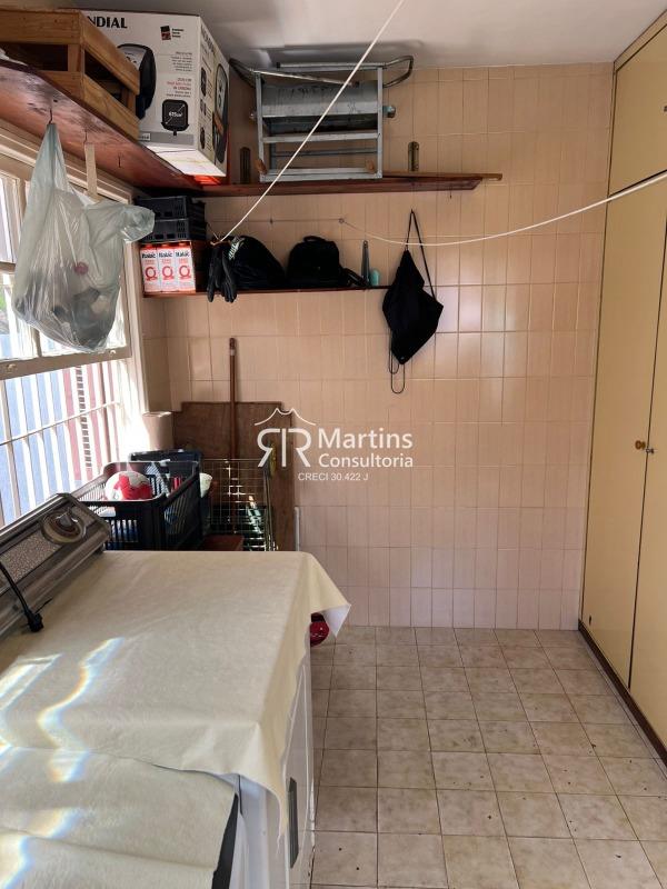 Sobrado à venda no Jardim Bela Vista: Área de Serviço