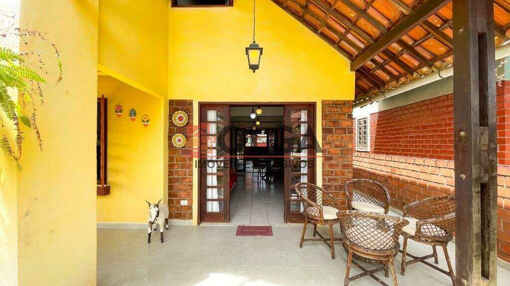 Casa à venda no bairro Santana: 
