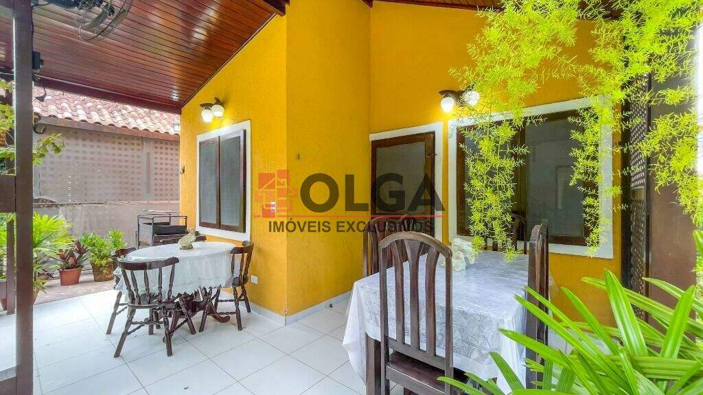 Casa à venda no bairro Santana: 