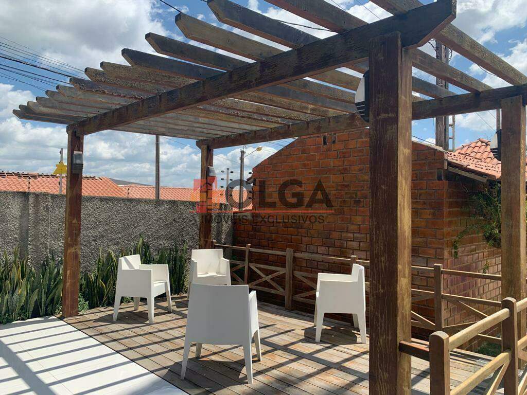 Casa à venda no bairro Santana: 