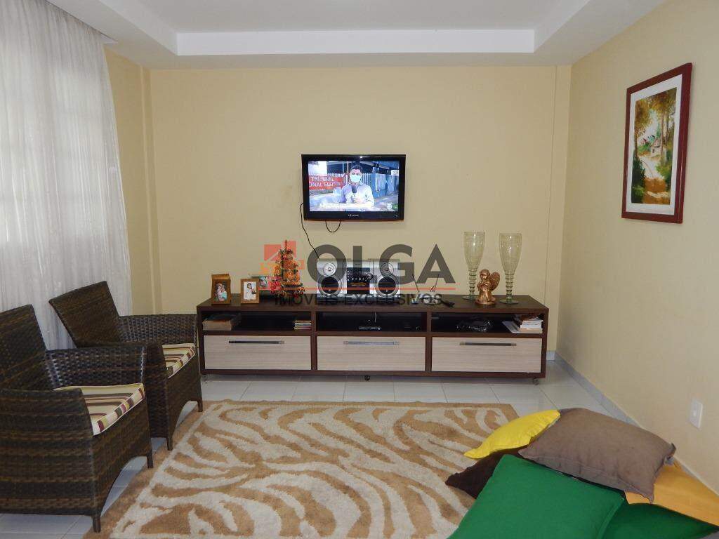 Casa à venda no bairro Santana: 