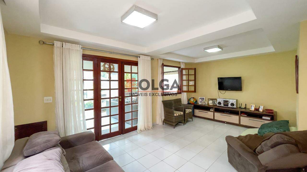 Casa à venda no bairro Santana: 
