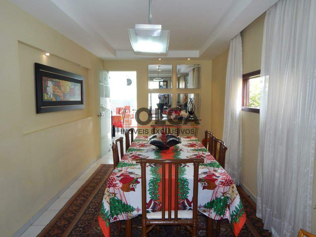 Casa à venda no bairro Santana: 