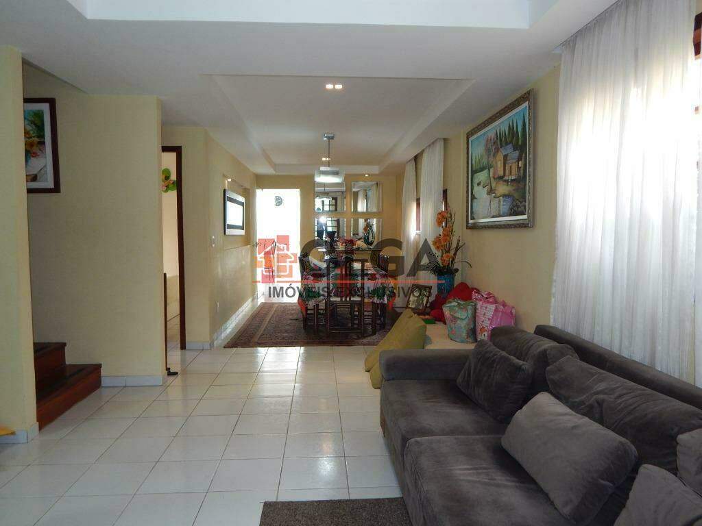 Casa à venda no bairro Santana: 