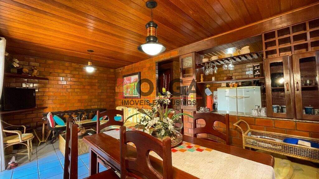 Casa à venda no bairro Santana: 
