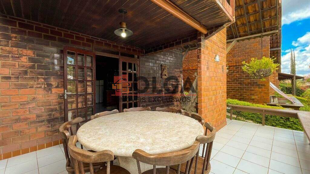 Casa à venda no bairro Santana: 