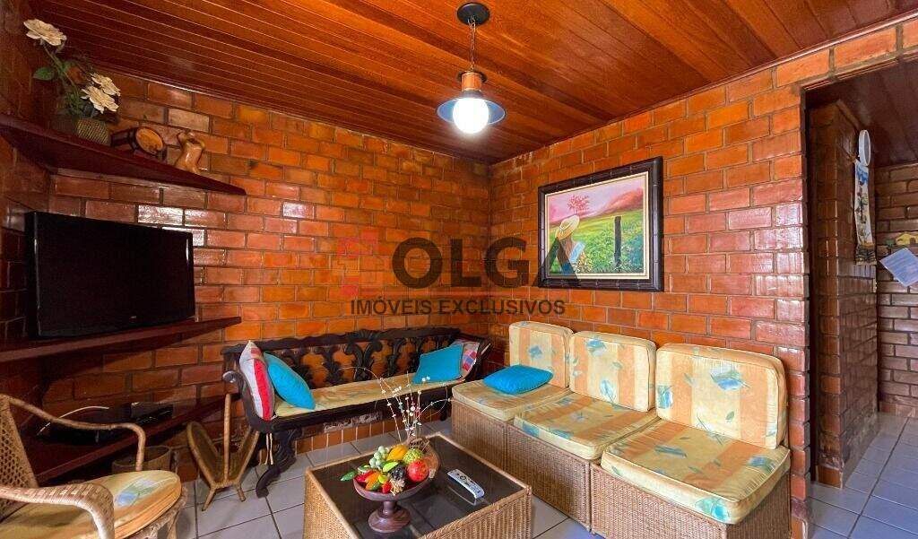 Casa à venda no bairro Santana: 