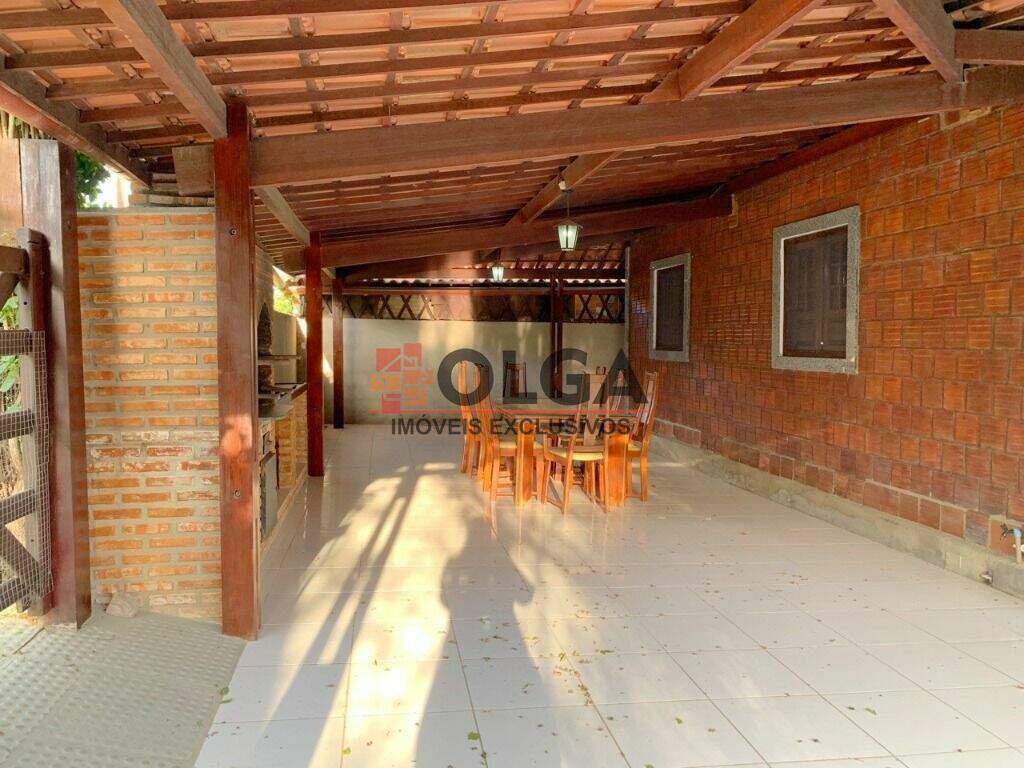 Casa à venda no bairro Santana: 