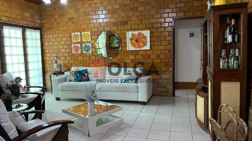 Casa à venda no bairro Santana: 