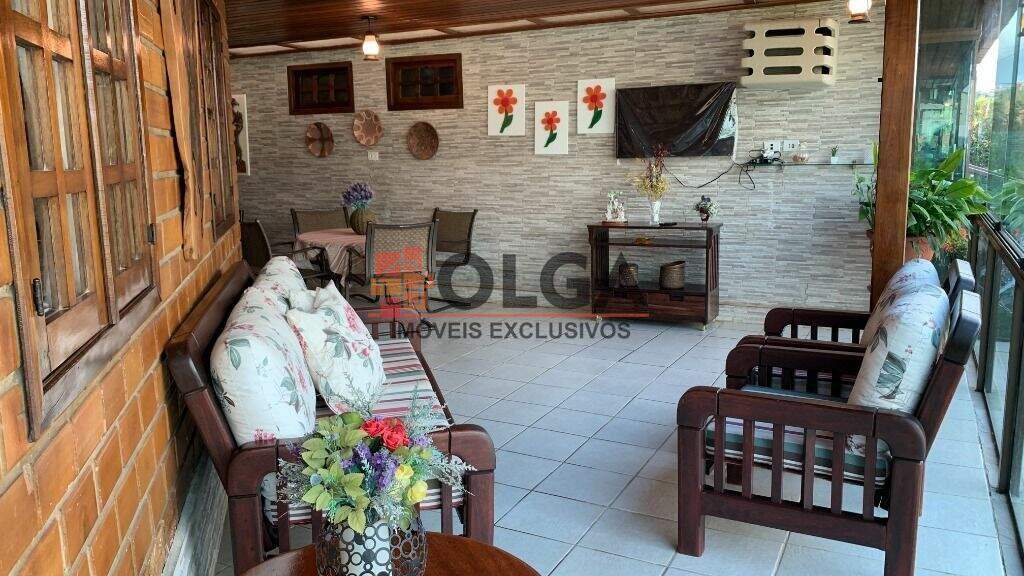 Casa à venda no bairro Santana: 