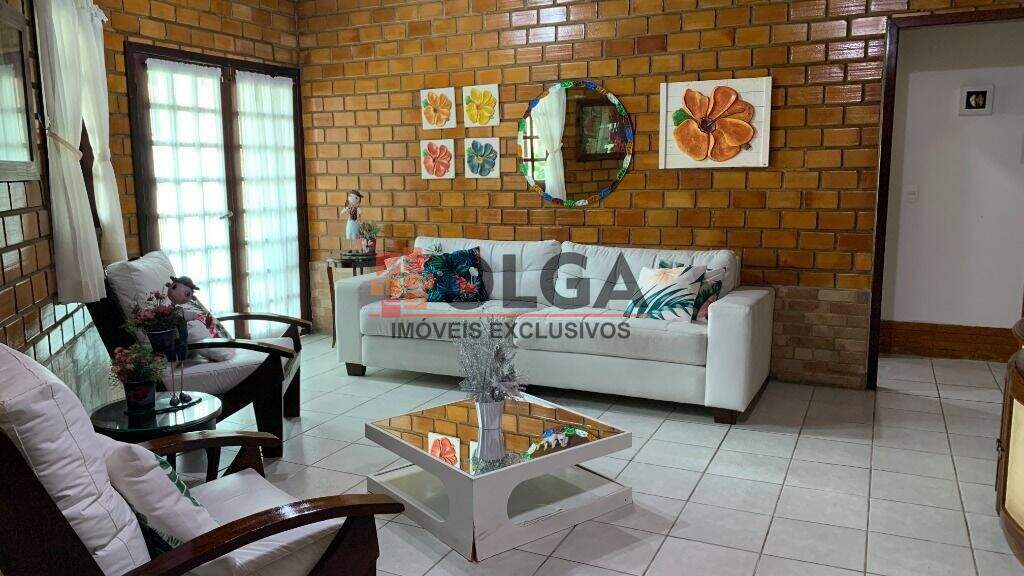 Casa à venda no bairro Santana: 