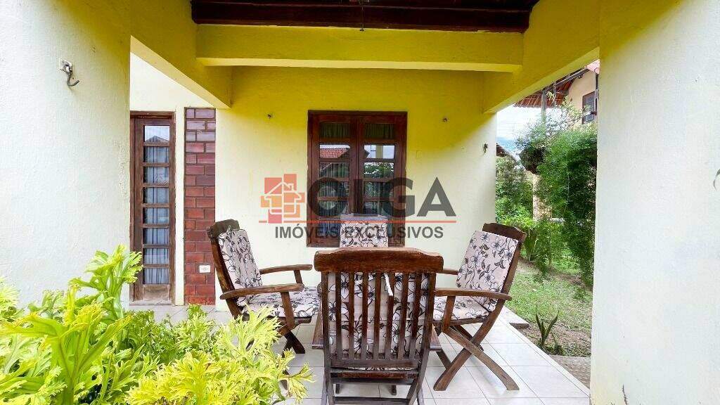 Casa à venda no bairro Santana: 