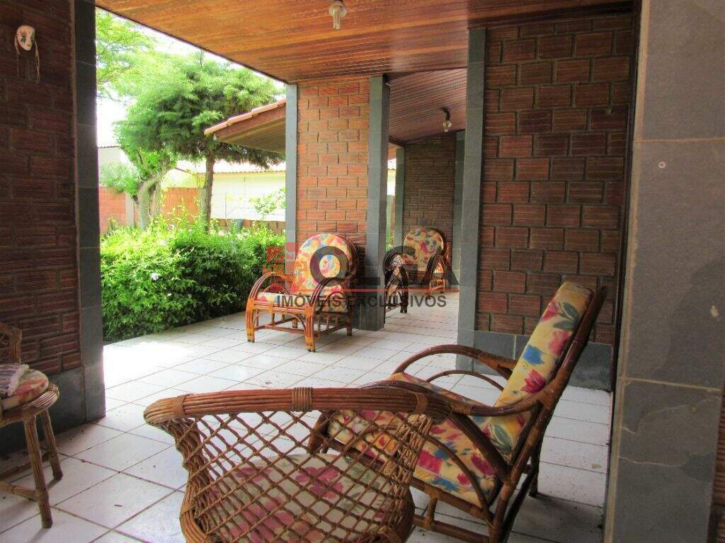 Casa à venda no bairro Santana: 