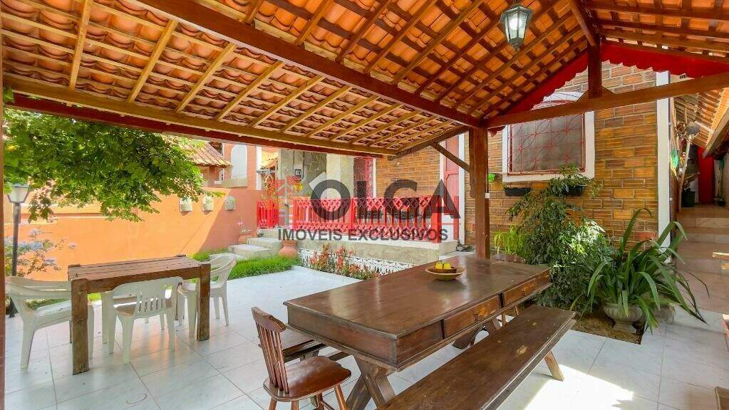Casa à venda no bairro Santo Antônio: 