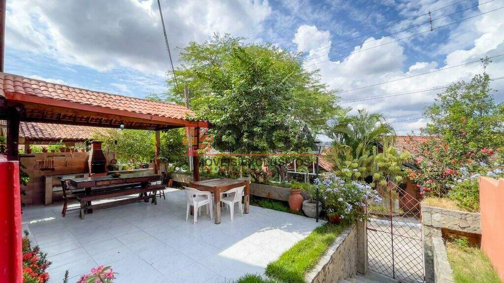 Casa à venda no bairro Santo Antônio: 