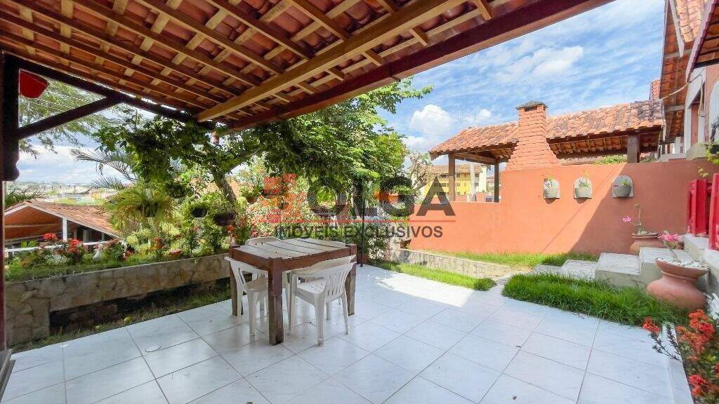 Casa à venda no bairro Santo Antônio: 