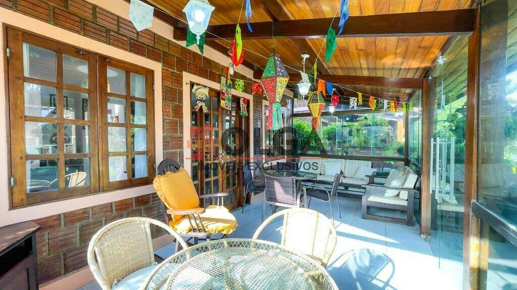 Casa à venda no bairro Santana: 