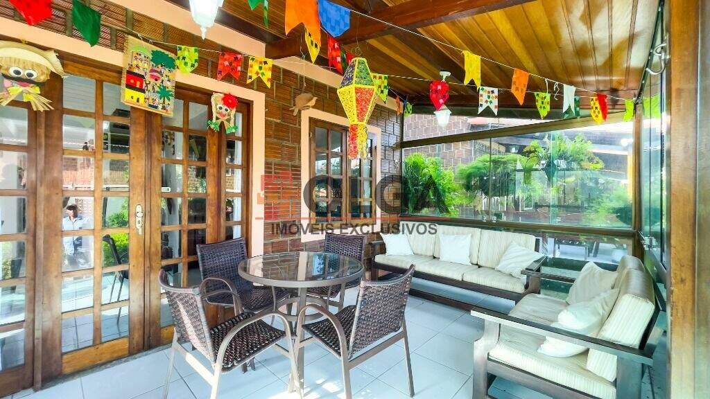 Casa à venda no bairro Santana: 