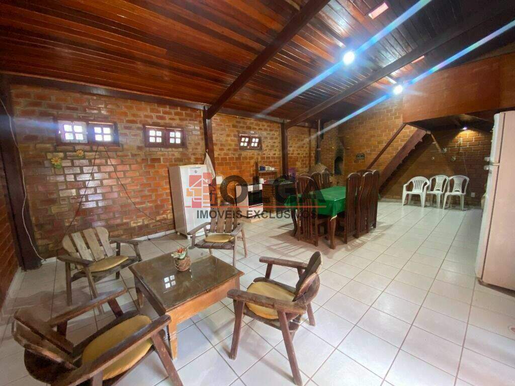 Casa à venda no bairro Santana: 