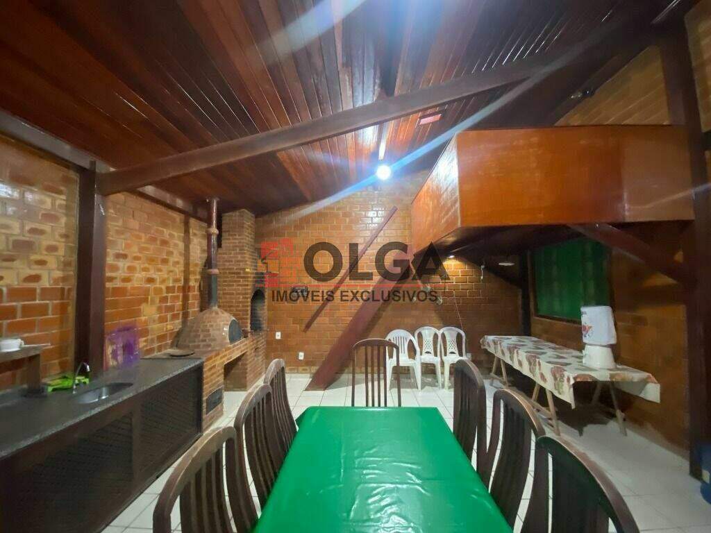 Casa à venda no bairro Santana: 