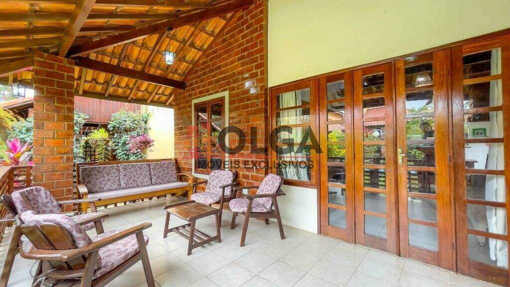 Casa à venda no bairro Santana: 