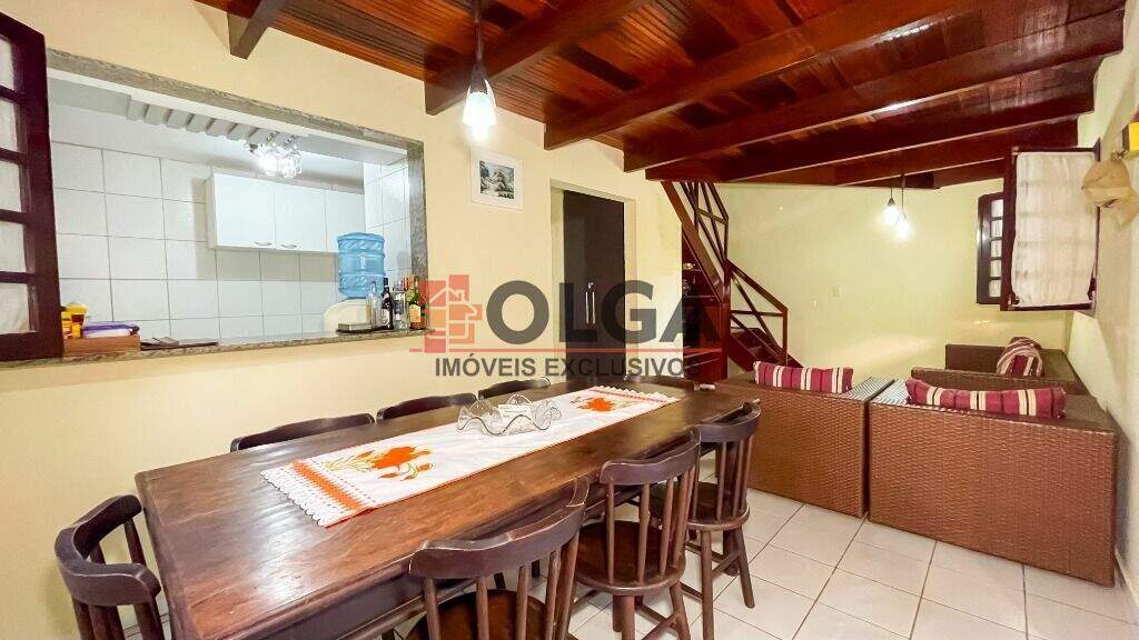 Casa à venda no bairro Santana: 