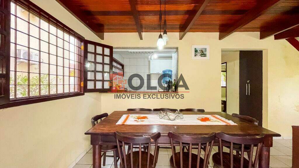 Casa à venda no bairro Santana: 