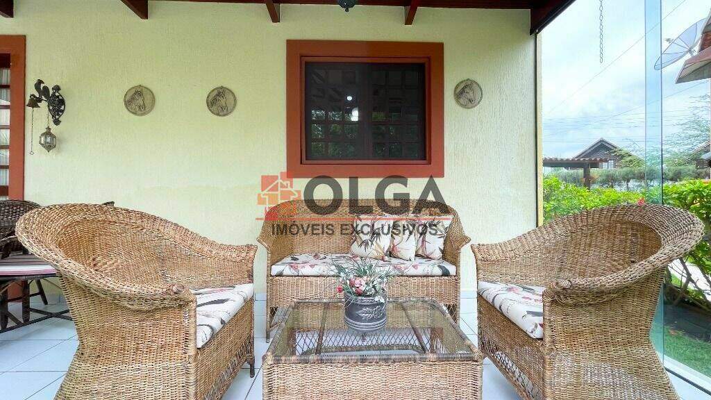 Casa à venda no bairro Santana: 