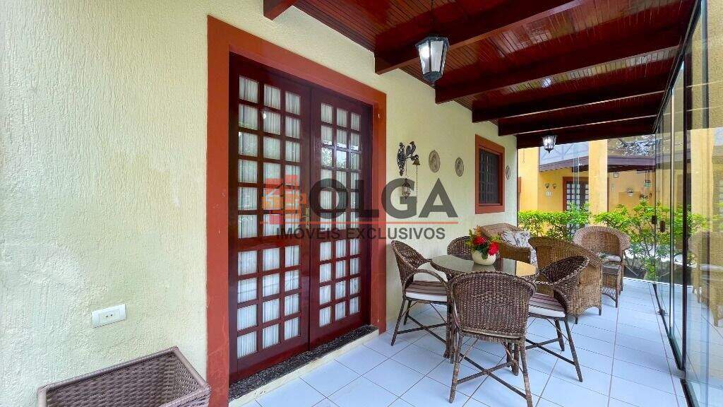 Casa à venda no bairro Santana: 