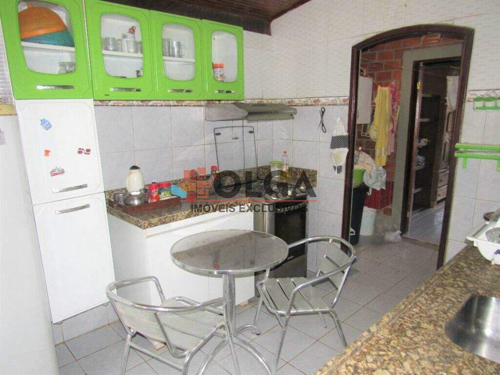 Casa à venda no bairro Santana: 
