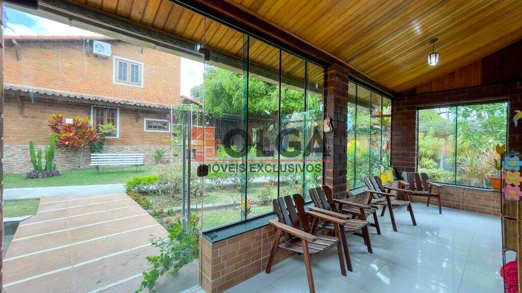 Casa à venda no bairro Santana: 