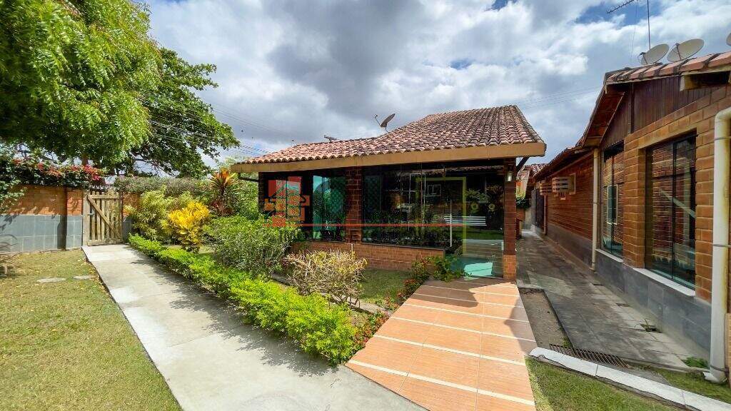 Casa à venda no bairro Santana: 