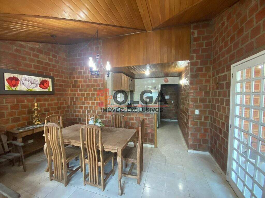Casa à venda no bairro Porta Florada: 