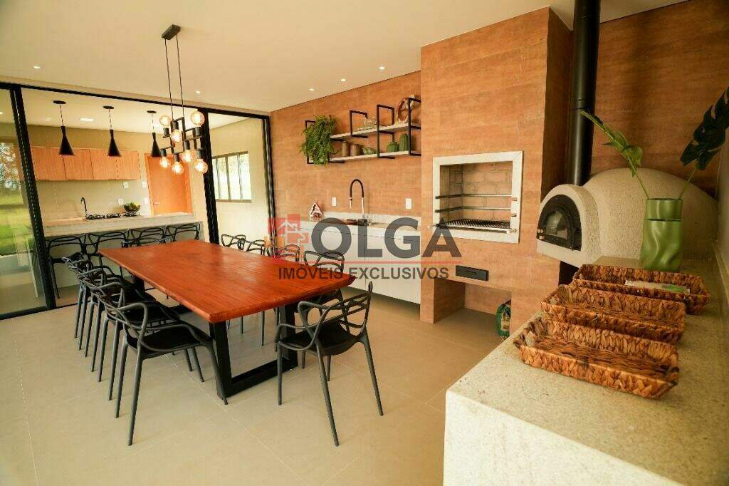 Casa à venda no bairro Santana: 