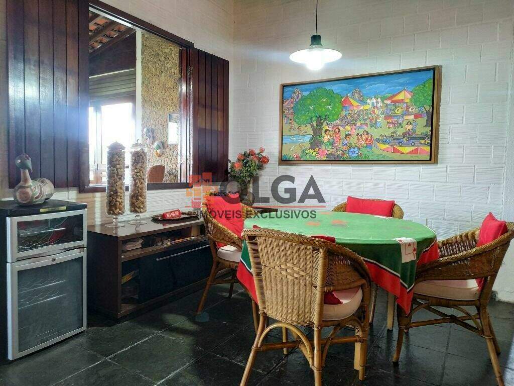 Casa à venda no bairro Novo Gravatá: 