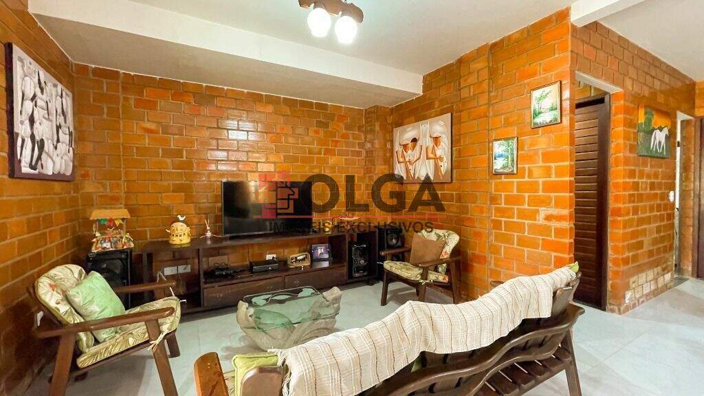 Casa à venda no bairro Santana: 