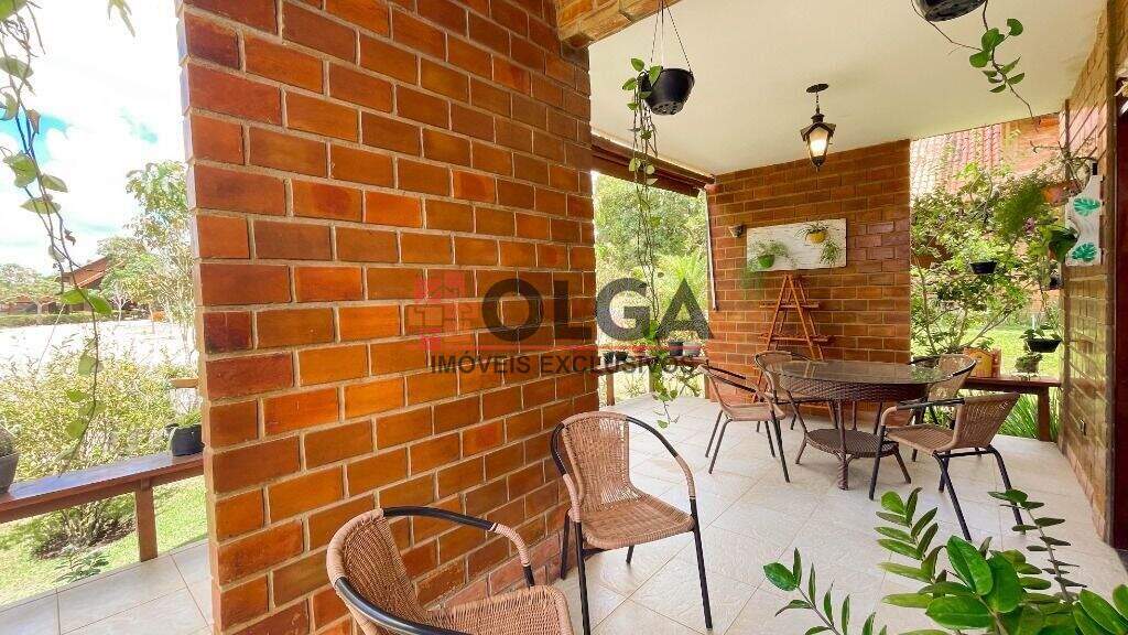 Casa à venda no bairro Santana: 