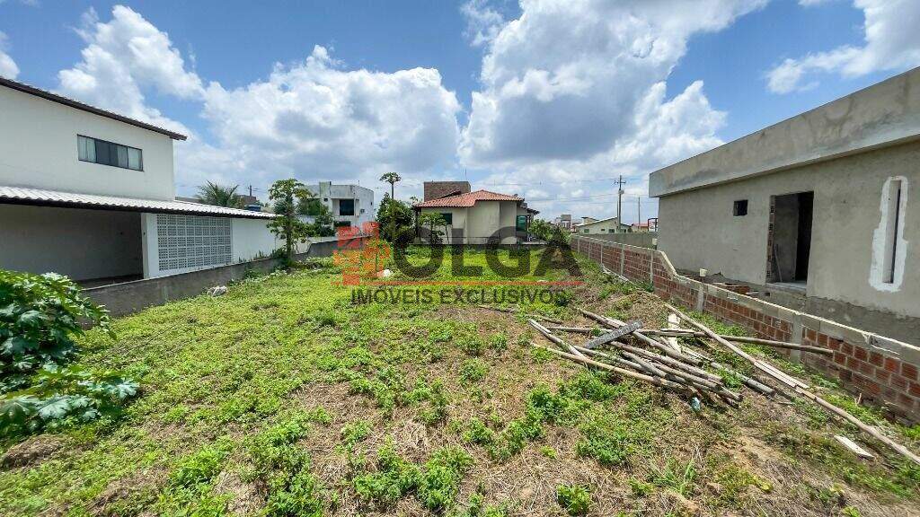 Terreno à venda no bairro Insurreição: 
