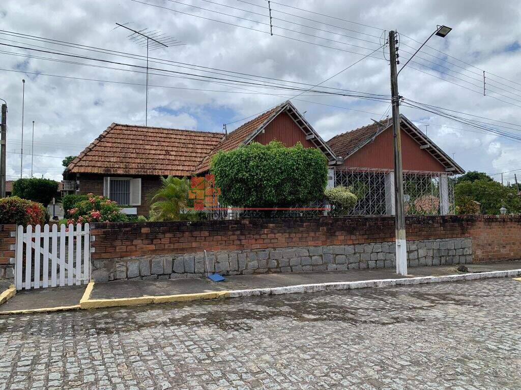 Casa à venda no bairro Novo Gravatá: 